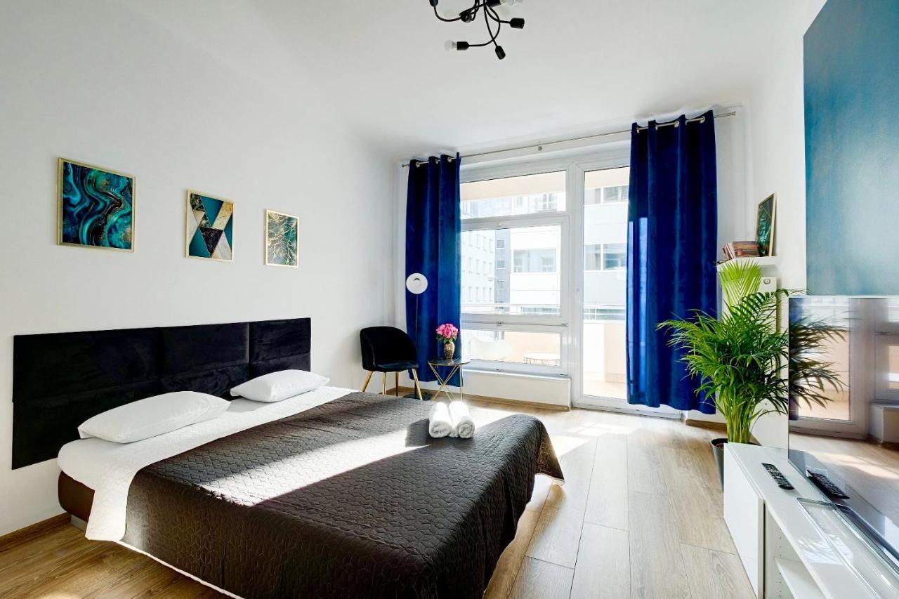 Charming Apartment In The City Center 바르샤바 외부 사진