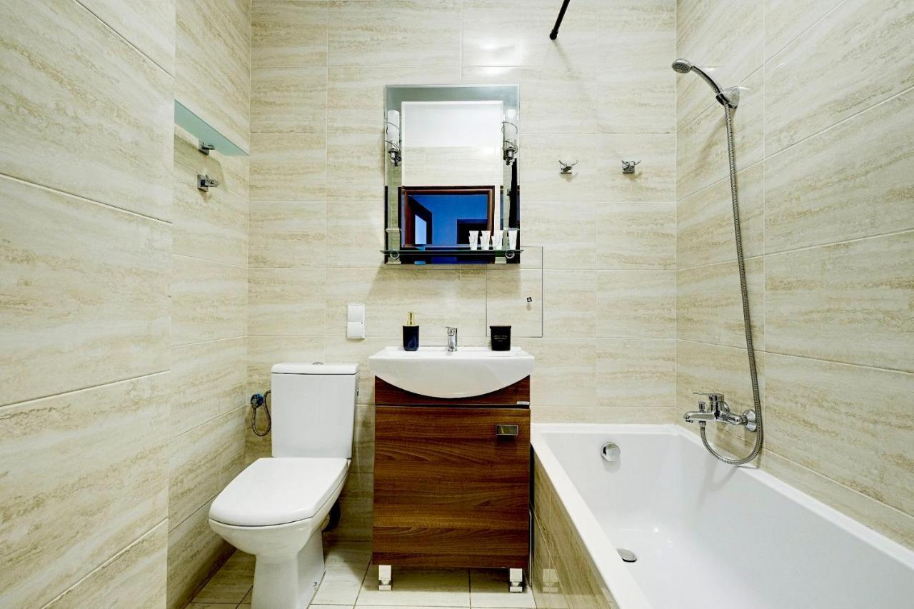 Charming Apartment In The City Center 바르샤바 외부 사진