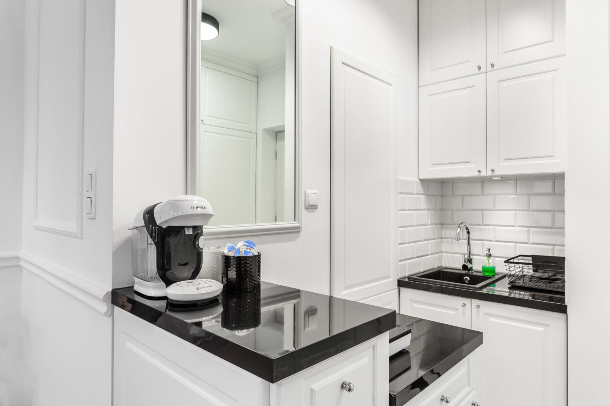Charming Apartment In The City Center 바르샤바 외부 사진